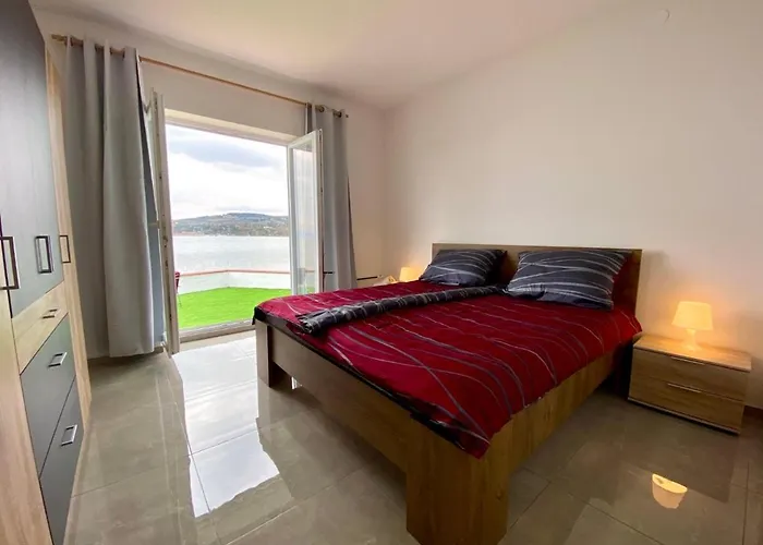 Olga - Unique House With Private Vila *