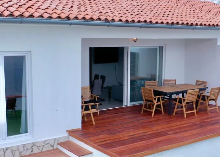 Olga - Unique House With Private