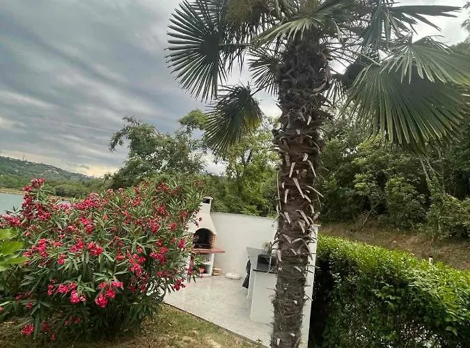 Olga - Unique House With Private Vila *