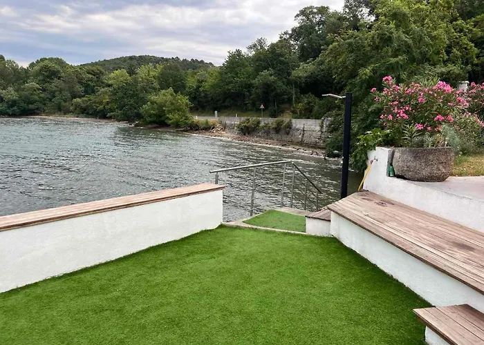 Olga - Unique House With Private